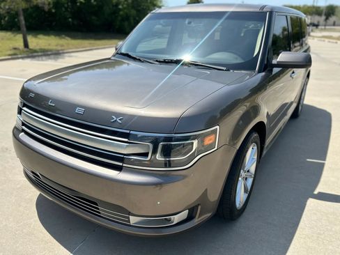 Used 2019 Ford Flex Limited FWD image 2