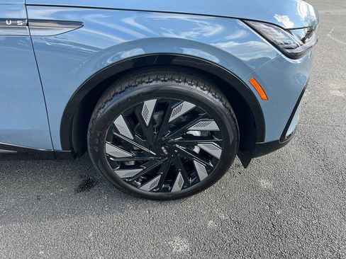 New 2026 Lincoln Nautilus Reserve w/ Jet Appearance Package image 11