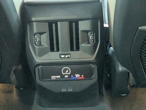 Used 2025 BMW X3 xDrive30i w/ Premium Package image 16