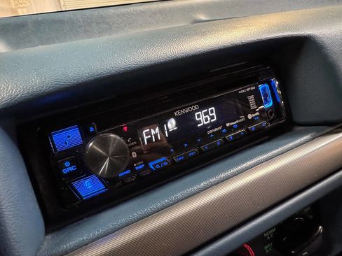 Used 1995 Ford F150 4x4 Regular Cab image 57