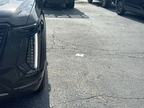 Used 2025 Cadillac Escalade Sport w/ Touring Package AWD/4WD image 10