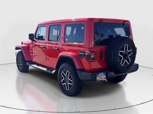 Used 2024 Jeep Wrangler Unlimited Sahara AWD/4WD image 7
