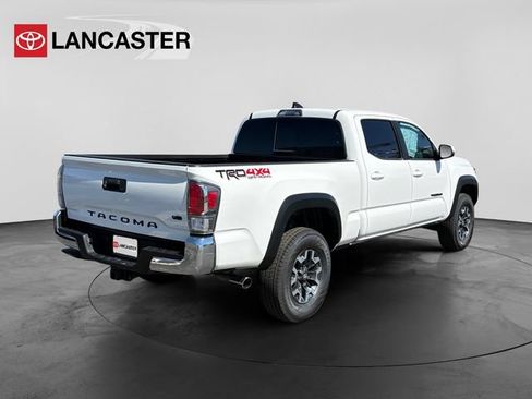 Certified 2023 Toyota Tacoma TRD Off-Road AWD/4WD image 7