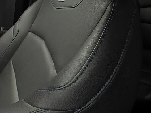 Used 2024 Cadillac XT4 Sport FWD image 12