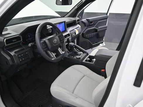 New 2026 Toyota 4Runner SR5 RWD image 4