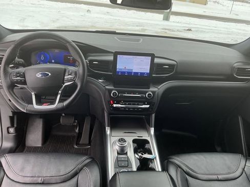 Used 2020 Ford Explorer ST image 28