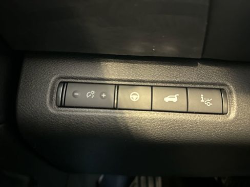 New 2026 Nissan Pathfinder Platinum image 14