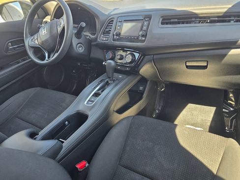 Used 2019 Honda HR-V LX image 27