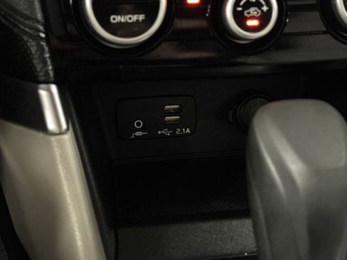 Used 2023 Subaru Forester Premium image 33