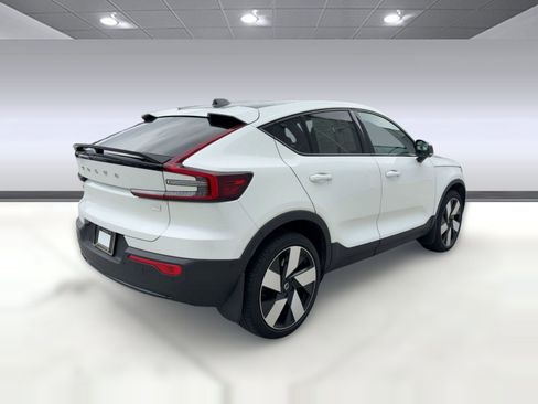 Certified 2023 Volvo C40 P8 Recharge Ultimate image 9