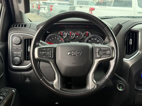 Used 2021 Chevrolet Silverado 1500 LT Trail Boss AWD/4WD image 18