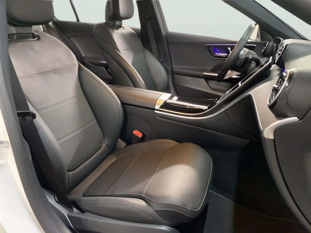 Used 2025 Mercedes-Benz C 300 Sedan image 76