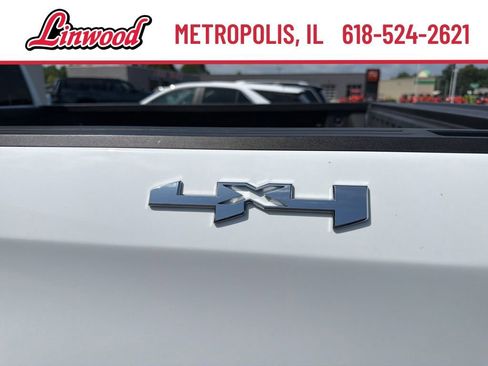 Used 2024 GMC Sierra 1500 Pro w/ Pro Value Package AWD/4WD image 4