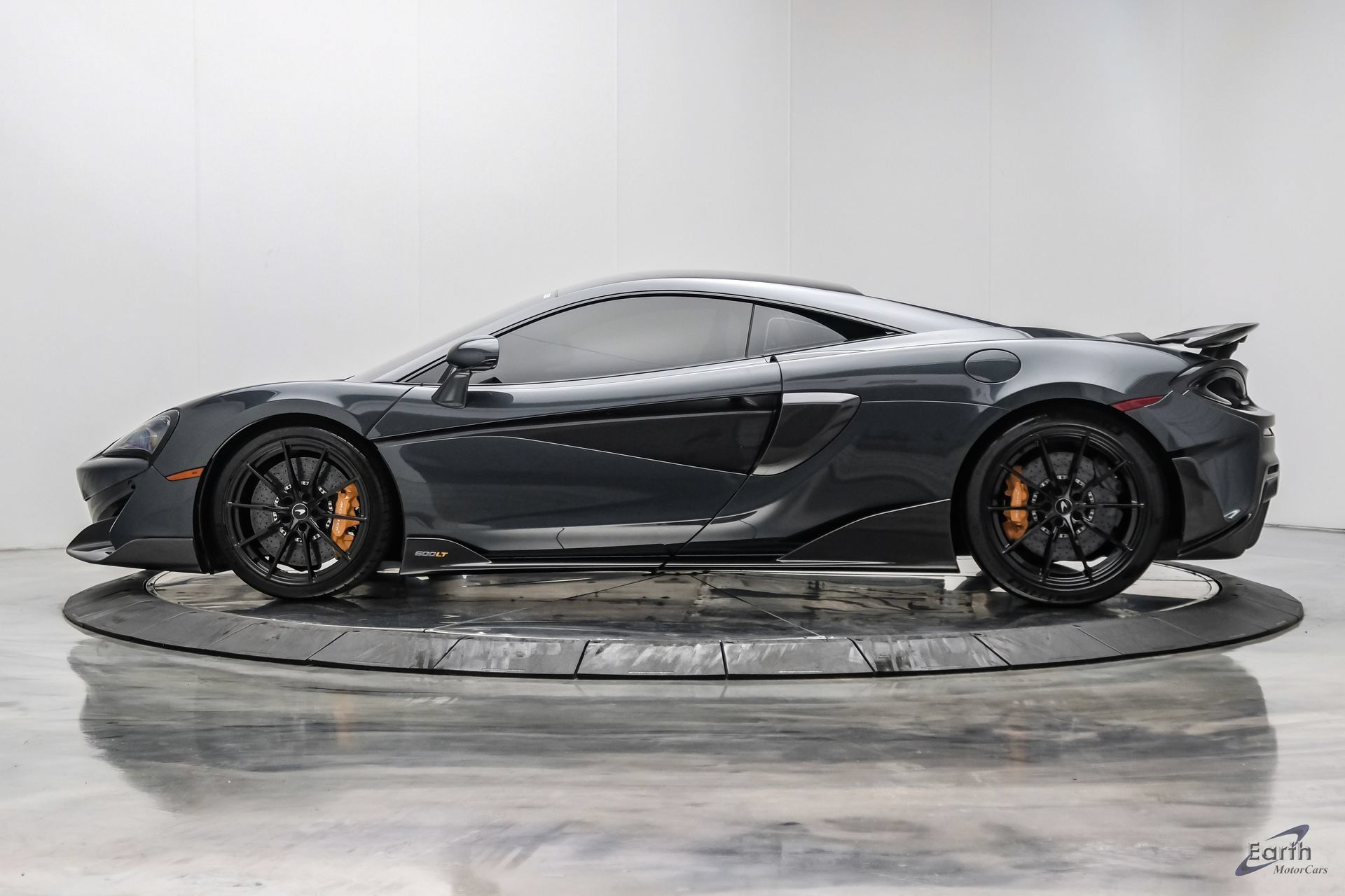 Used 2019 McLaren 600LT RWD image 8
