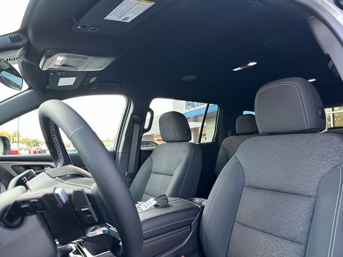 New 2026 Chevrolet Traverse LT image 14