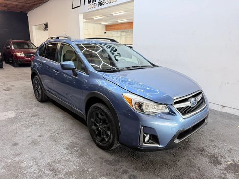 Used 2016 Subaru Crosstrek 2.0i Premium AWD/4WD image 2