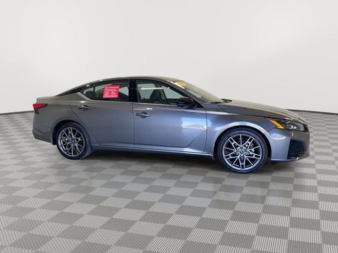 Certified 2024 Nissan Altima 2.0 SR image 13