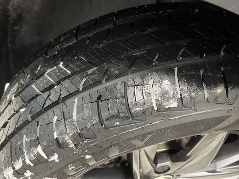 Used 2023 Volkswagen Tiguan SE w/ Panoramic Sunroof Package image 33