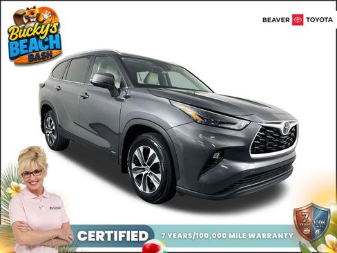 Used 2025 Toyota Highlander XLE AWD/4WD image 1