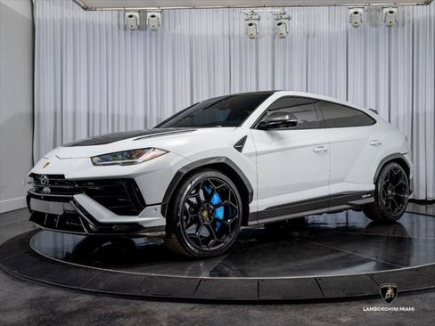 Used 2024 Lamborghini Urus Performante AWD/4WD image 11