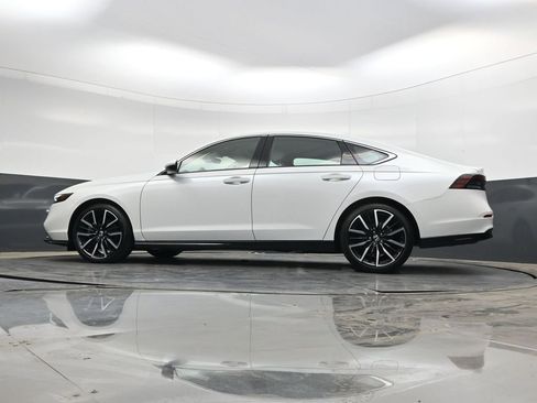 Certified 2024 Honda Accord Touring image 29