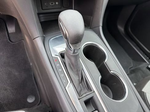 Used 2024 Chevrolet Equinox LS w/ LS Convenience Package FWD image 21