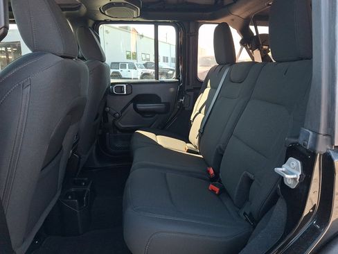 Used 2021 Jeep Wrangler Unlimited Sport AWD/4WD image 10