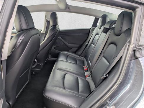 Used 2022 Tesla Model 3 image 14
