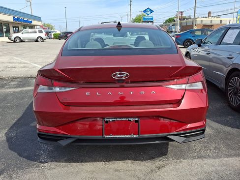 Certified 2023 Hyundai Elantra SEL w/ Convenience Package image 5