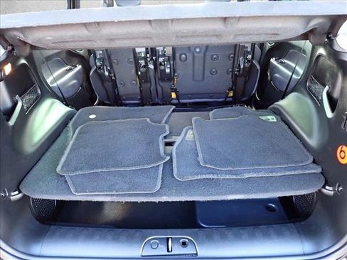 Used 2017 FIAT 500L Trekking w/ Popular Equipment Package image 8