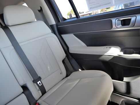 Certified 2025 Hyundai Santa Fe SEL image 14