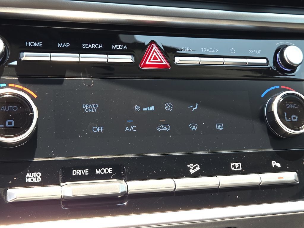Used 2026 Hyundai Santa Fe SE FWD image 20