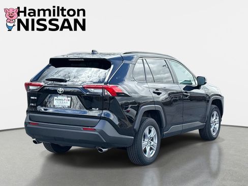 Used 2025 Toyota RAV4 XLE image 2