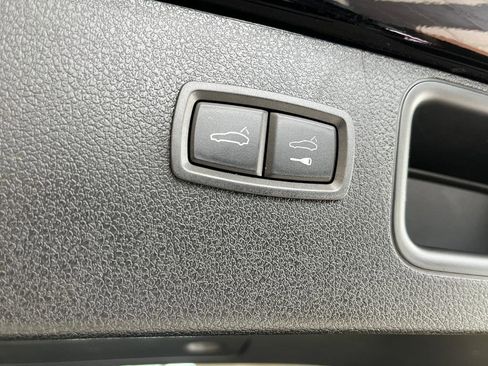 Used 2024 Porsche Macan image 5