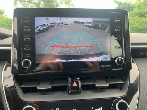 Used 2021 Toyota Corolla LE FWD image 22