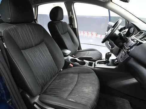 Used 2018 Nissan Sentra SV image 40