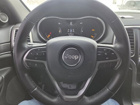 Used 2018 Jeep Grand Cherokee Limited image 14