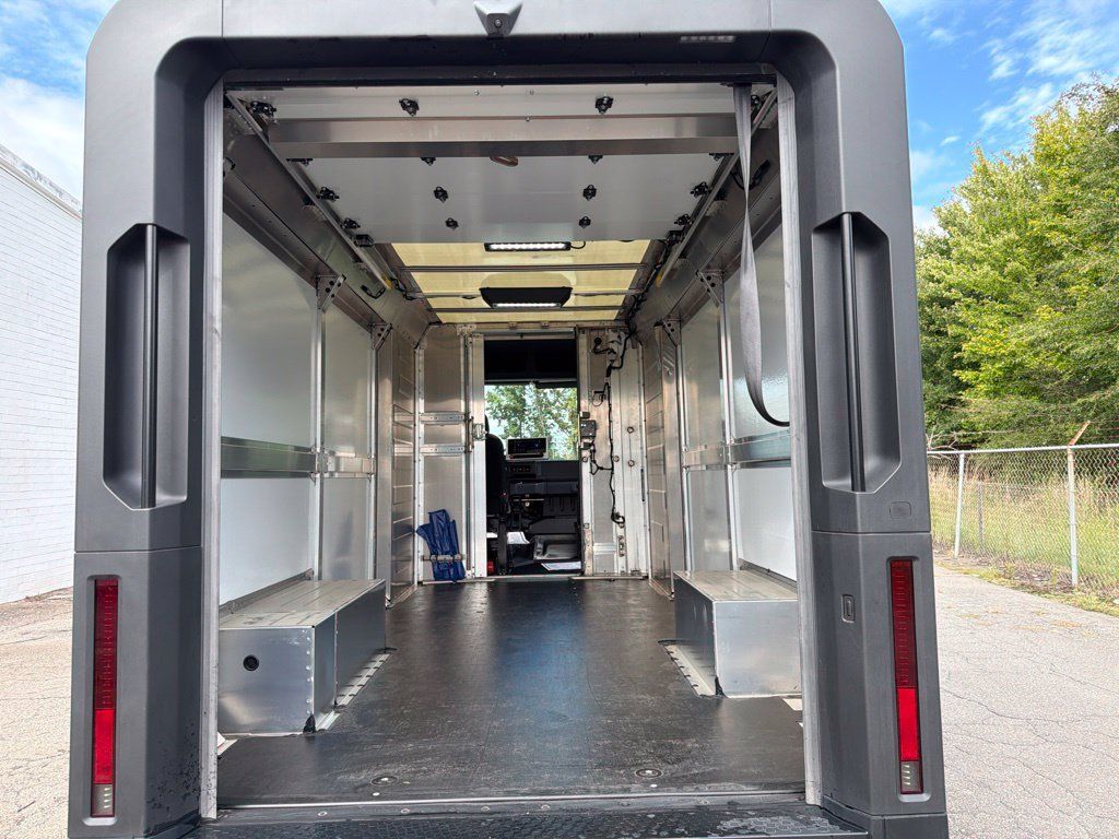 Used 2024 Chevrolet Brightdrop 600 w/ Commercial Equipment Package AWD/4WD image 14