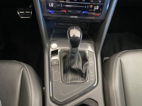Used 2023 Volkswagen Tiguan SE R-Line FWD image 8