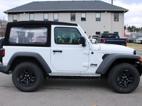 Used 2024 Jeep Wrangler Sport image 6