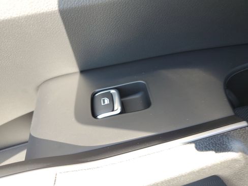 New 2026 Kia Sorento S image 14