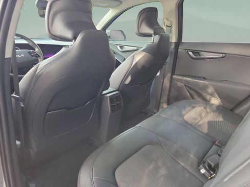 New 2026 Kia Niro Wind FWD image 5