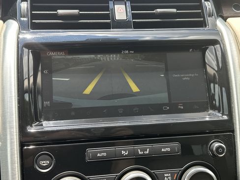 Used 2018 Land Rover Discovery HSE AWD/4WD image 28