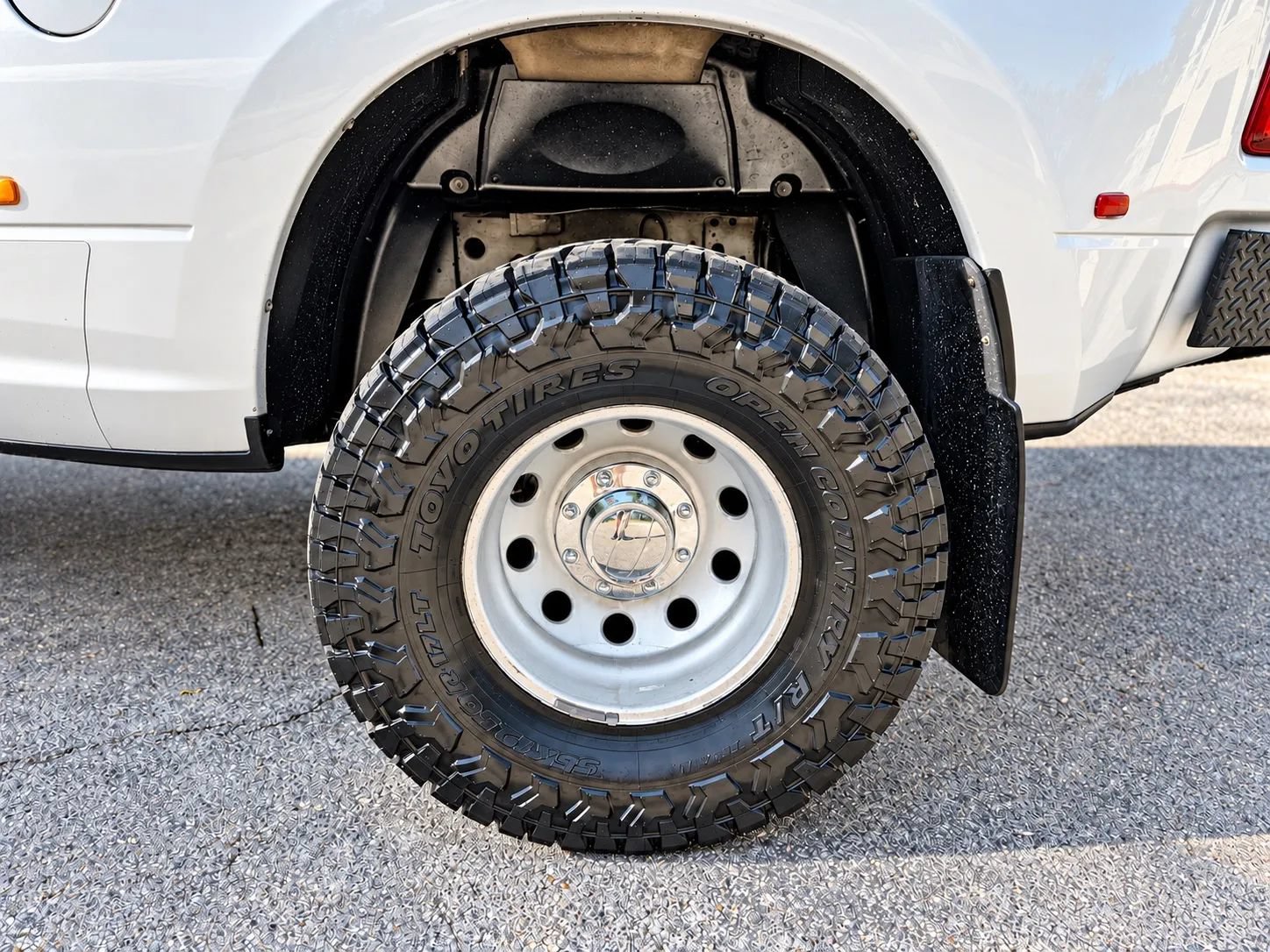 Used 2018 RAM 3500 Tradesman w/ Chrome Appearance Group AWD/4WD image 20