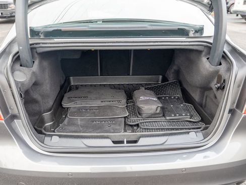 Used 2019 Jaguar XE R-Sport image 37