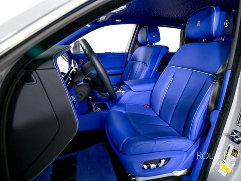 Used 2024 Rolls-Royce Phantom Sedan w/ The Phantom Package RWD image 13