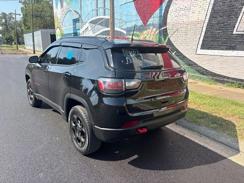 Used 2023 Jeep Compass Trailhawk w/ Trailhawk Elite Group AWD/4WD image 4