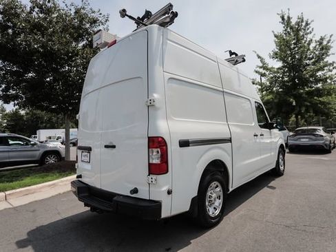 Used 2021 Nissan NV 3500 SV RWD image 8