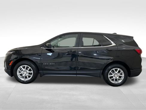 Used 2022 Chevrolet Equinox LT AWD/4WD image 2