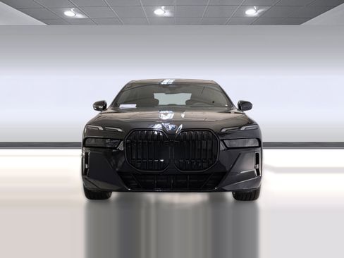 New 2026 BMW 740i w/ Premium Package image 5
